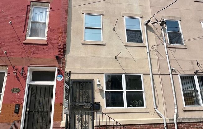 Stunning 6-Bedroom Townhome Steps Away from Temple! Available NOW!