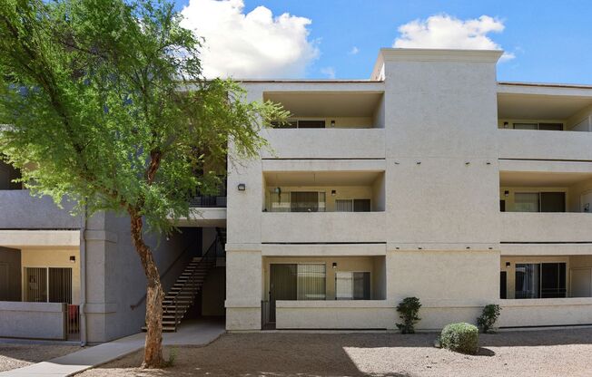 1 bed, 1 bath, 615 sqft, $1,200, Unit 322