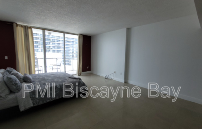 1750 N Bayshore Dr