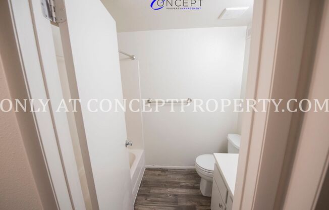 2 beds, 1 bath, 810 sqft, $1,299, Unit 34