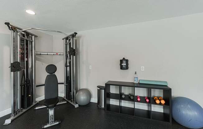 pearland apartments with gym