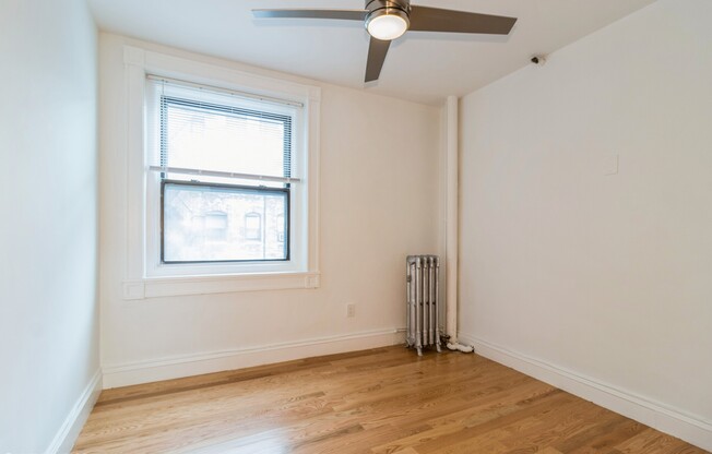 2 beds, 1 bath, 556 sqft, $4,250, Unit 501
