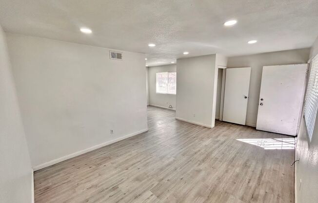 4225 Stewart Ave