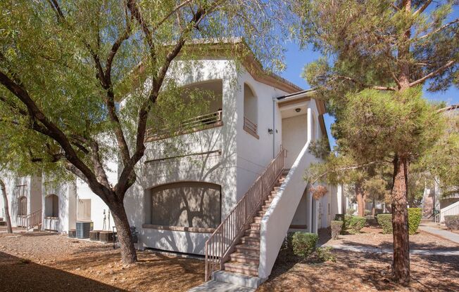 Adorable 2 Bedrooms Condo on the Second Floor