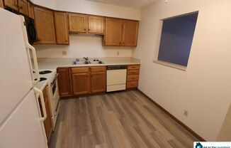 1 bed, 1 bath, 650 sqft, $650, Unit #107