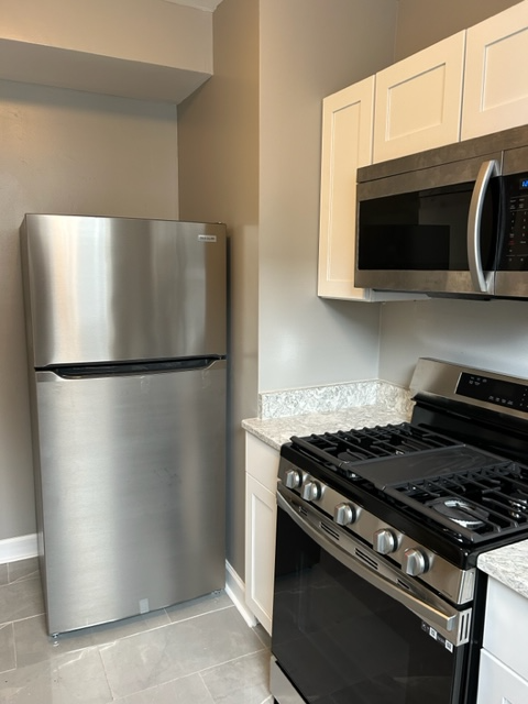 2035 37 N KILDARE