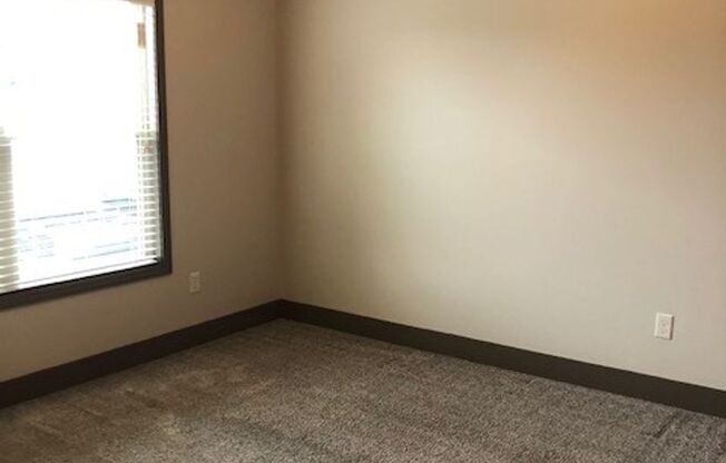 2 beds, 2 baths, 1,052 sqft, $1,045, Unit 80