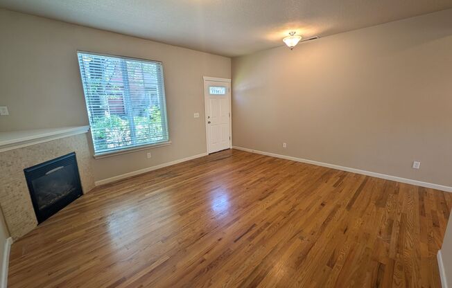 Great four bedroom home in Aloha!