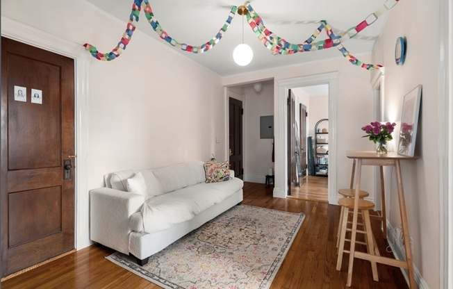 282 Newbury St