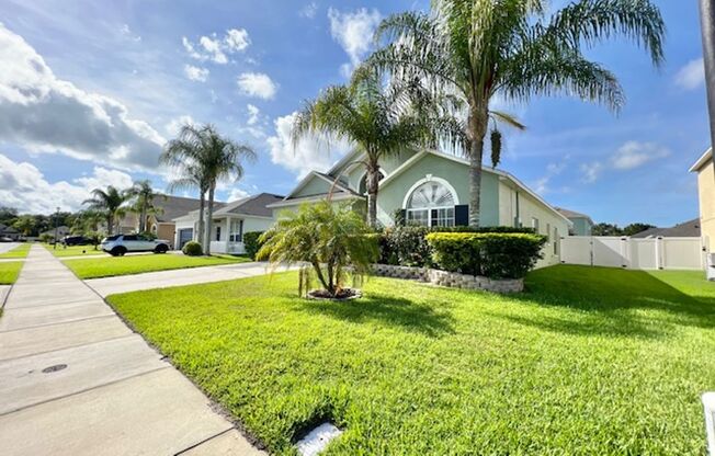 4 beds, 2 baths, $2,595