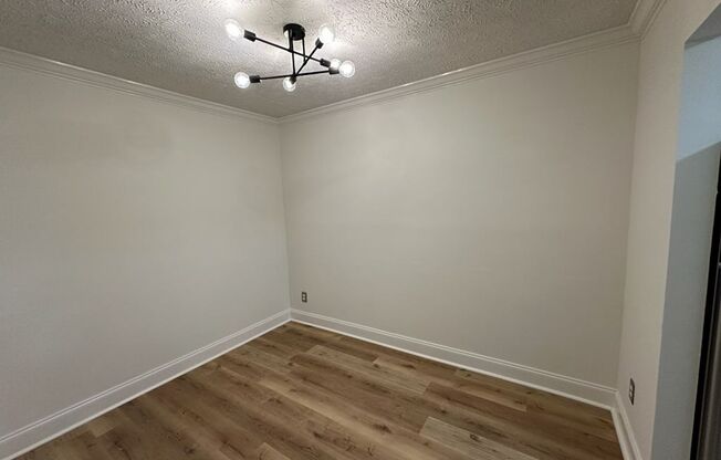 Renovated Condo Available in Sandy Springs!