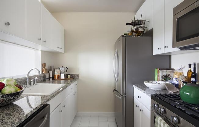 2 beds, 2 baths, 955 sqft, $8,345, Unit 16G