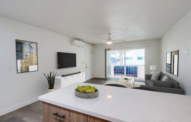 1 bed, 1 bath, 576 sqft, $2,395, Unit 36