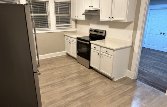 1083 MAIN ST