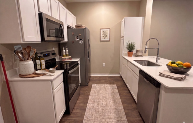 2BR/2.5BA Move-In Ready with Garage – Just Minutes from Oakleaf Town Center! Lawn Care Included!