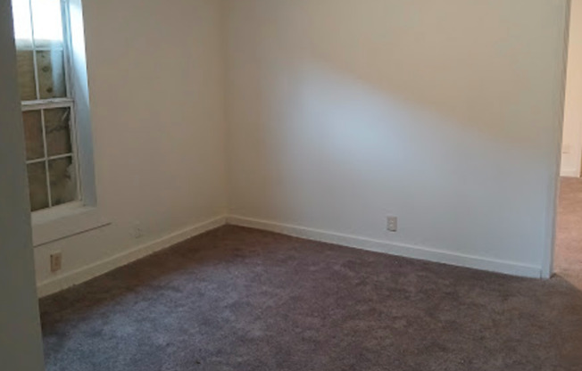 2 beds, 1 bath, $795