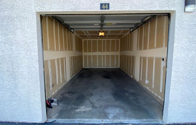 2 beds, 2 baths, 940 sqft, $1,275, Unit Gary Ave #2033 Bldg 9