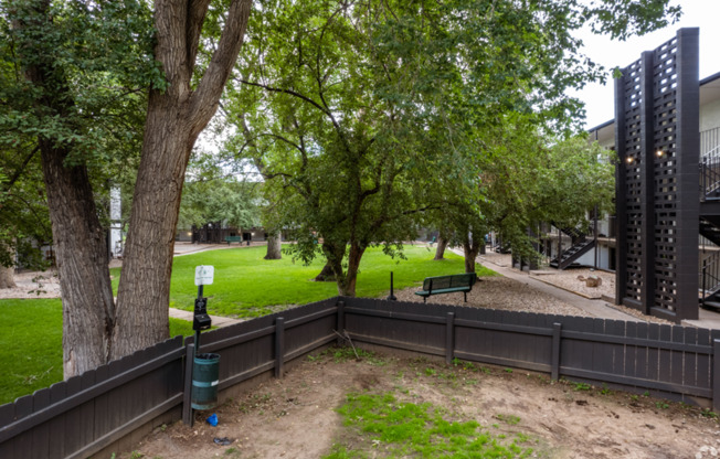 1 bed, 1 bath, 430 sqft, $1,095, Unit 1803 S Cascade Ave. - Unit 17