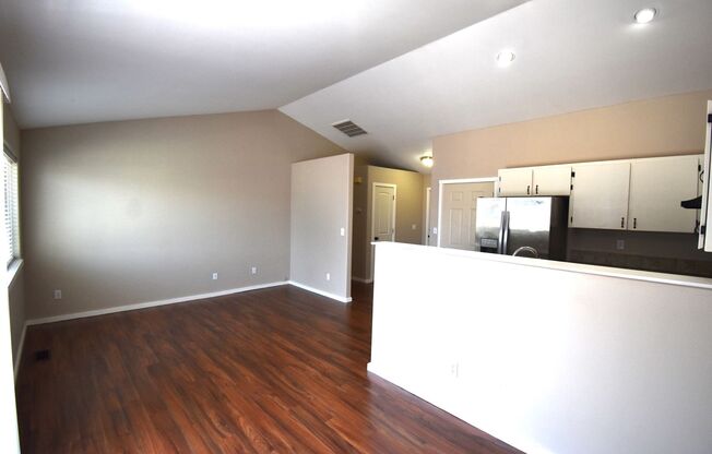 469 Hummingbird St. SE