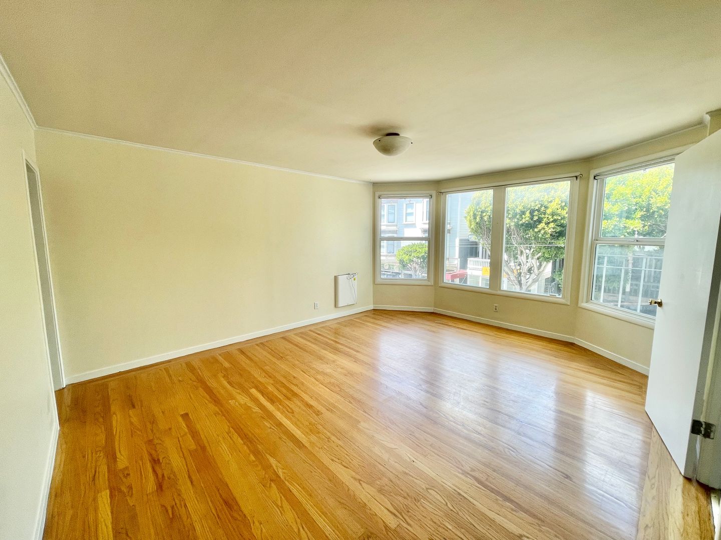 Prime Cow Hollow Charming 1 Bedroom! PROGRESSIVE
