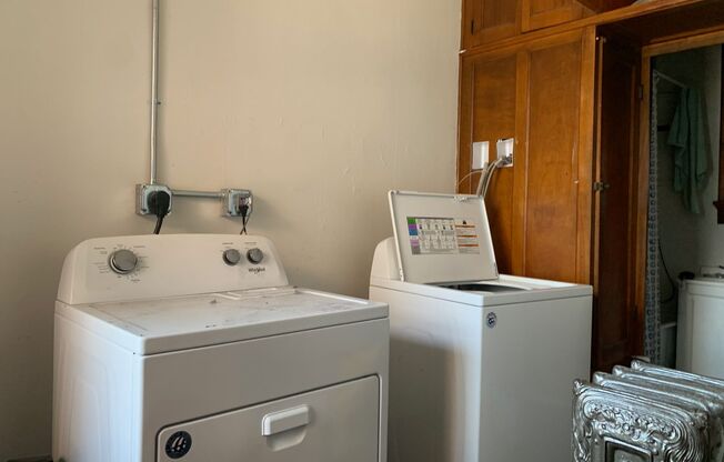 4 beds, 2 baths, $2,350, Unit 7