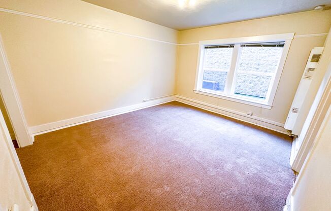 Studio, 1 bath, 450 sqft, $1,295, Unit 003