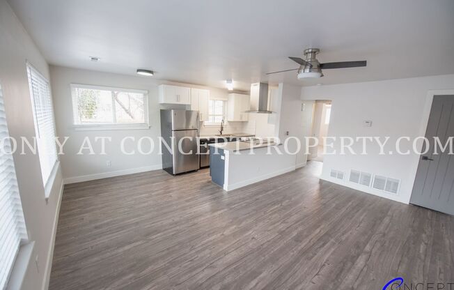 2 beds, 1 bath, 740 sqft, $1,525, Unit 16