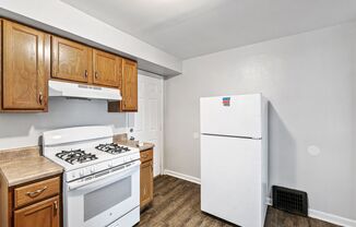 2 beds, 1 bath, $1,050