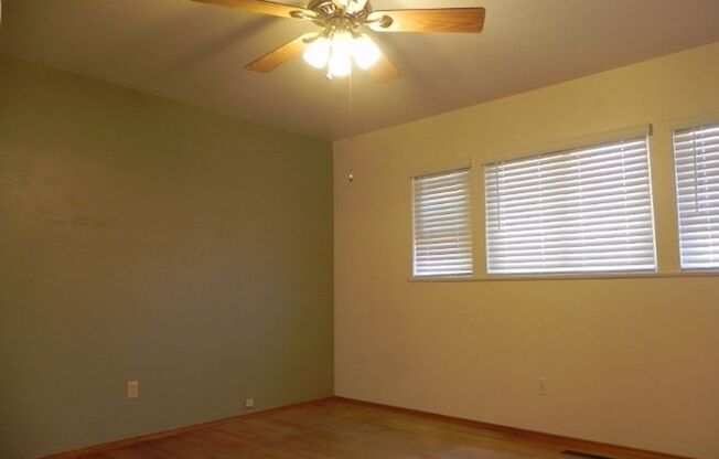 3 beds, 2 baths, $3,900