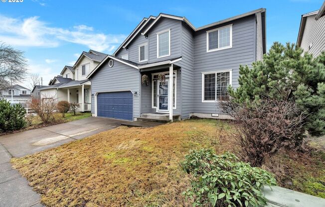 Spacious 3-Bedroom Home with Vaulted Ceilings & Expansive Backyard