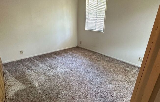 2 beds, 1 bath, $1,550