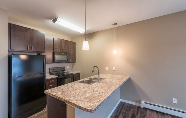 Studio, 1 bath, 611 sqft, $1,015, Unit 112