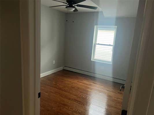 3 beds, 2 baths, 1,300 sqft, $3,800