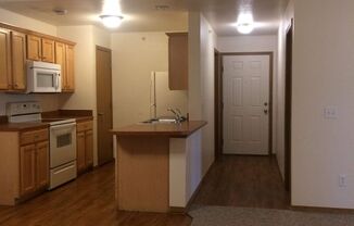 3 beds, 2 baths, 1,275 sqft, $850, Unit C208