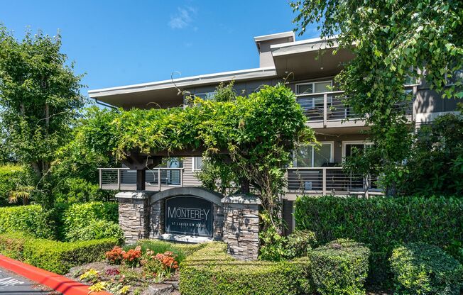 1 bed, 1 bath, 810 sqft, $2,495, Unit E201