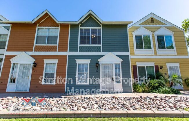 1970 N. Hartford St., #25