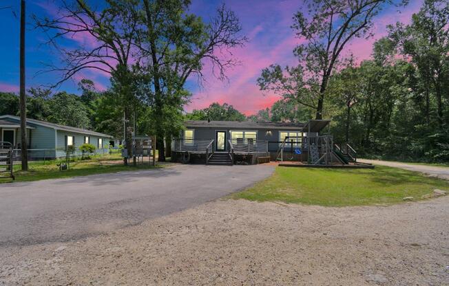 24463 LINDA LN