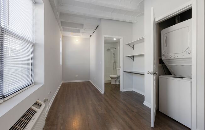 Studio, 1 bath, 172 sqft, $1,350, Unit 409