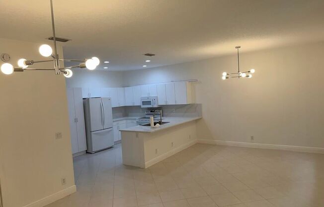 3 beds, 2 baths, $3,500, Unit # 18237