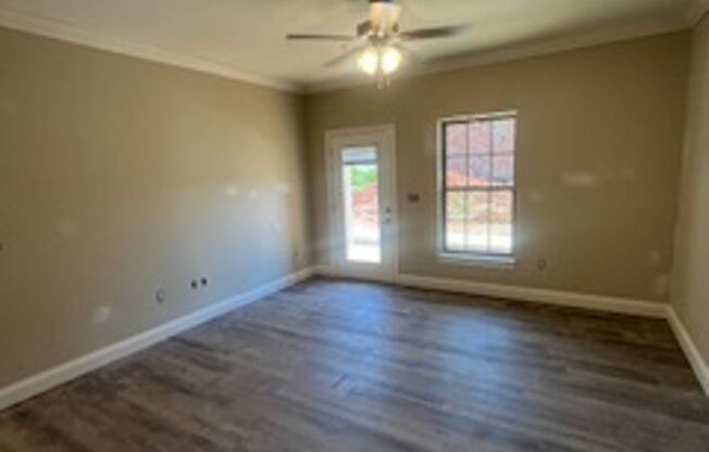 3 beds, 2 baths, 1,205 sqft, $1,300, Unit 218