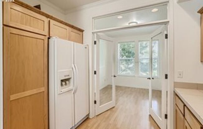 3 Bedroom Forest Heights Condo! Water & Sewer Included!