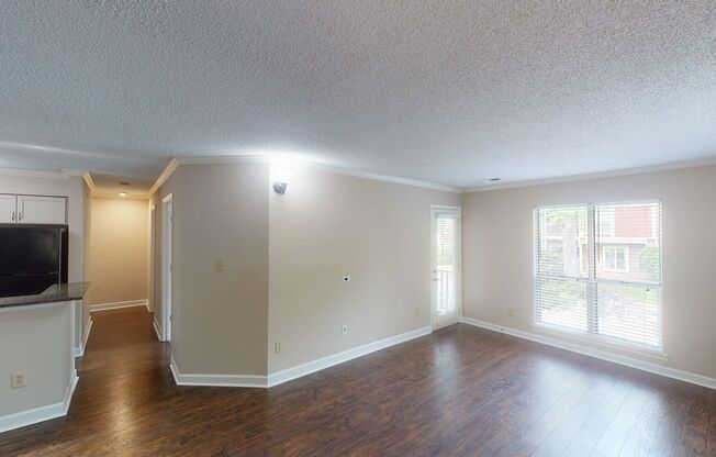 Clean and neat condo in the heart of Eastover!