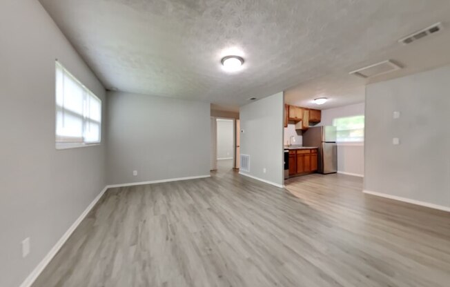 4448 MELVIN CIR E