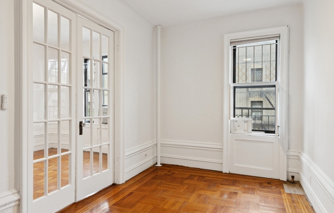 804 W 180 ST