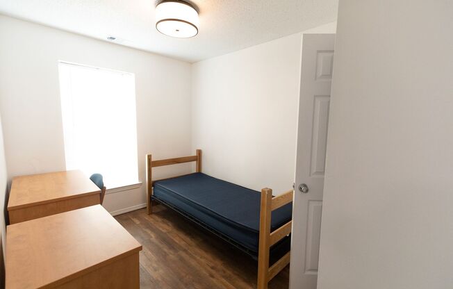 4 beds, 4 baths, 1,050 sqft, $2,600, Unit AAT2-707
