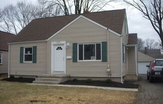 **COMPLETELY REMODELED 3-BEDROOM CAPE COD W/ 2-CAR GARAGE IN NORTH COLUMBUS!!**
