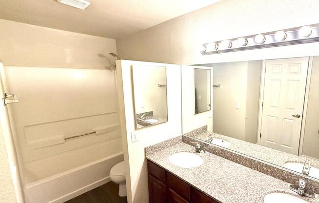3 beds, 2 baths, 1,180 sqft, $1,495, Unit # 179