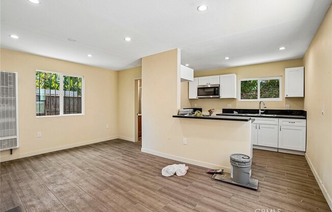 1616 1/2 E 89 ST