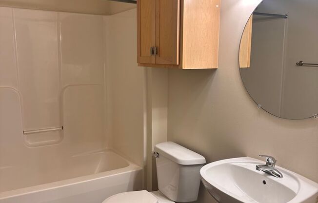 2 beds, 2 baths, 850 sqft, $1,399, Unit APT 106