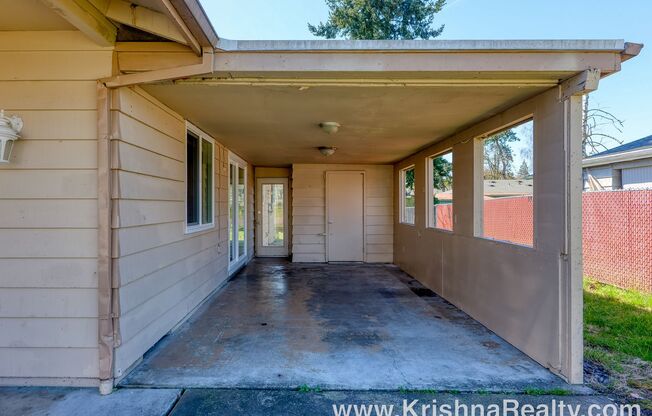 Charming 2 BD* 1 BA* Duplex Available For Rent In West Hillsboro *Spectacular Location*